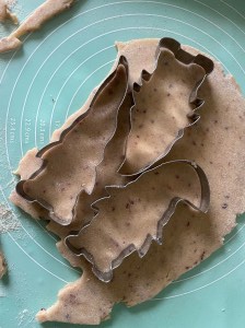 Teig mit Ausstechformen