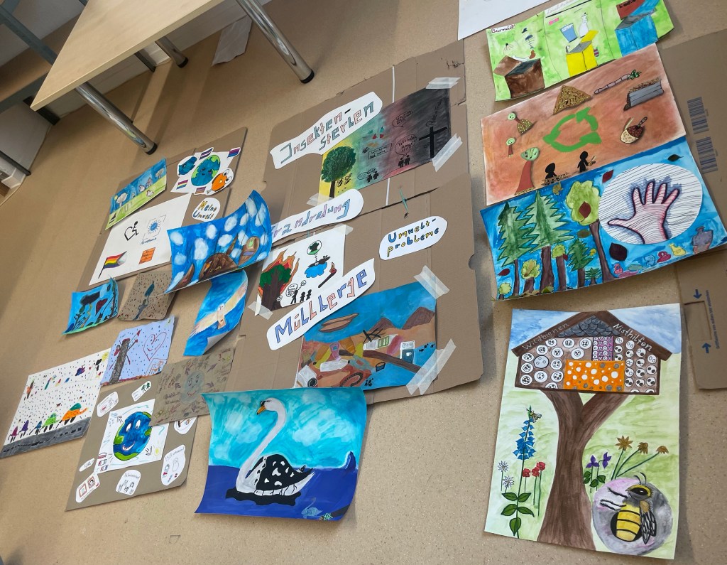 Persönliche Weiterentwicklung – Jahresrückblick 2021
Bildersammlung vom Kunstworkshop „Umweltschutz“